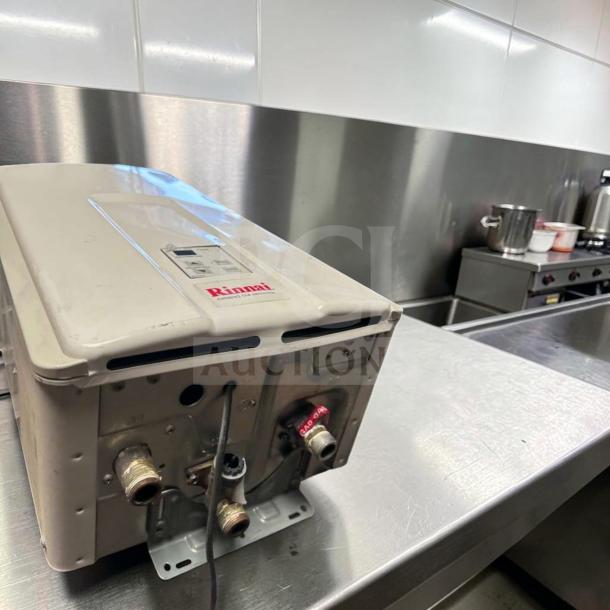 Rinnai V75iN tankless water heater, 7.5 GPM, 180,000 BTU, natural gas, indoor model, top-tier condition, fully tested.