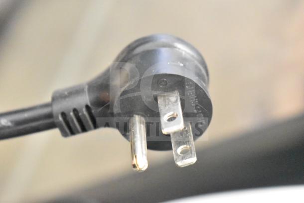 2020 True TSCI-600R-G-PH reach-in cooler power plug, 115 volts, 1 phase.