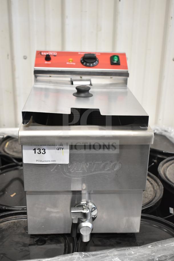 Avantco 177F200 15 lb. electric countertop fryer, medium-duty, 208-240V, new scratch and dent, visible brand marking.