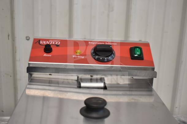 Brand new Avantco 177F200 15 lb. electric countertop fryer, scratch and dent, 208-240V, 1 phase, temperature control.
