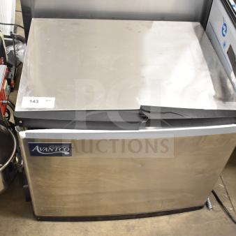 BRAND NEW 2025 Avantco 194MCH430A Commercial Half Cube Ice Machine, 400 lb capacity, 115 Volts, 1 Phase, minor scratches.