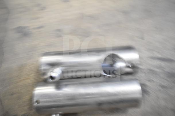 92 Various Ice Cream Machine Parts Including Scrapers, Hoses, Seals, Knobs. 92 Times Your Bid! - Image 6 of 20