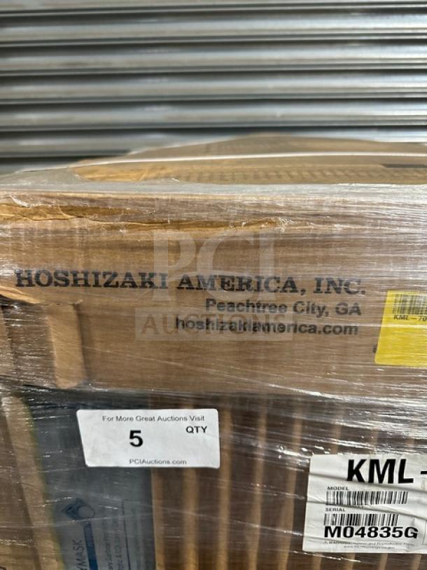 BRAND NEW Hoshizaki KML700MAJ ice machine and bin combo, stainless steel, electric, air-cooled, with box. SN: M04835G.