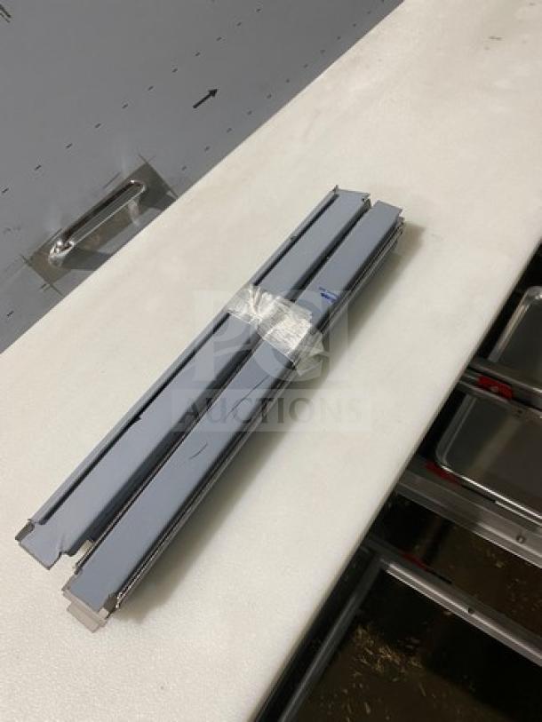 Traulsen CLPT7220 Bain Marie, new, 72", 6 drawers, 115V, on casters, serial 24A02519, components out of box.