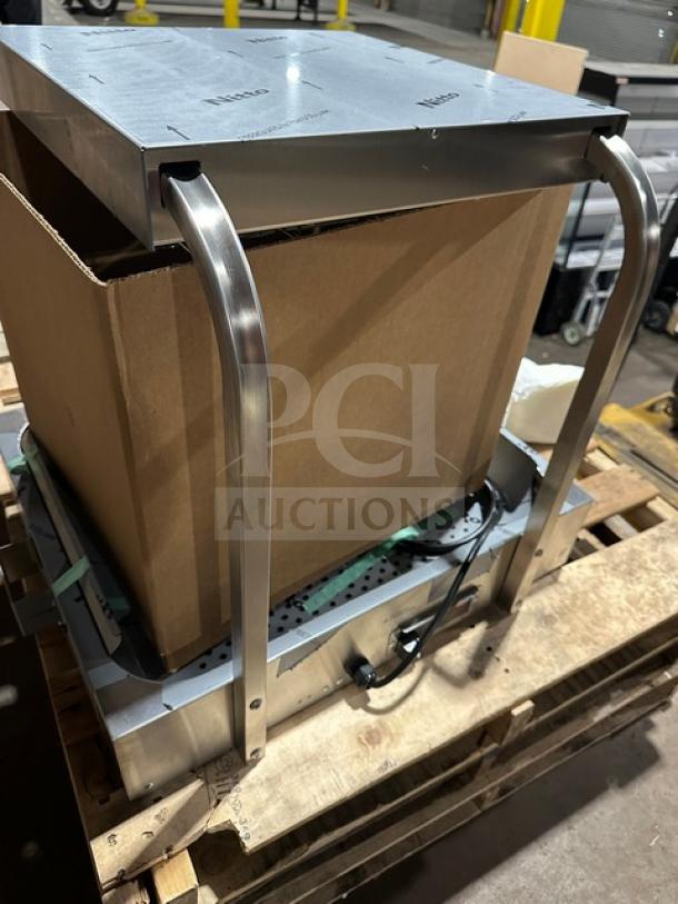 Hatco GRFHS-PT26 Counter Top Crisp-N-Hold Station, new in box, 120V, 1 Phase, stainless steel, visible wiring.