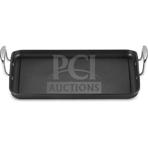 Brand new Le Creuset non-stick rectangular grill pan, 35x25 cm, commercial grade, dual handles, black finish.