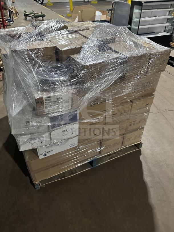 Brand new mixed pallet with 41 boxes of Santol Miror dessert spoons, table knives, Londrink glasses, chopsticks, and more.
