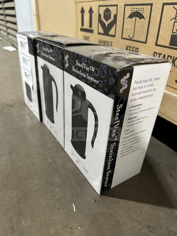BRAND NEW Service Ideas SteelVac™ Premium Commercial Black Stainless Steel Vacuum Insulated Server in box.