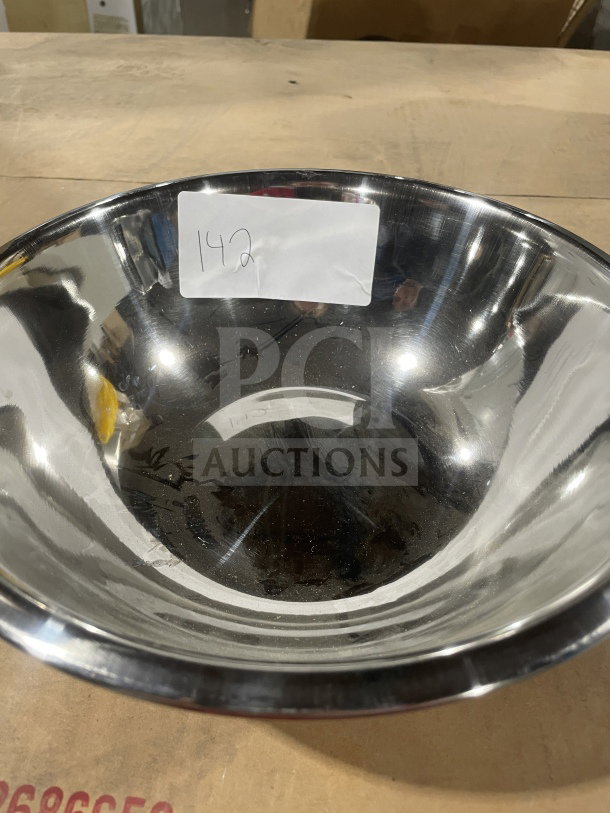 Brand new Winco MXB-400Q Commercial Stainless Steel Mixing Bowl, pristine condition, reflective exterior.