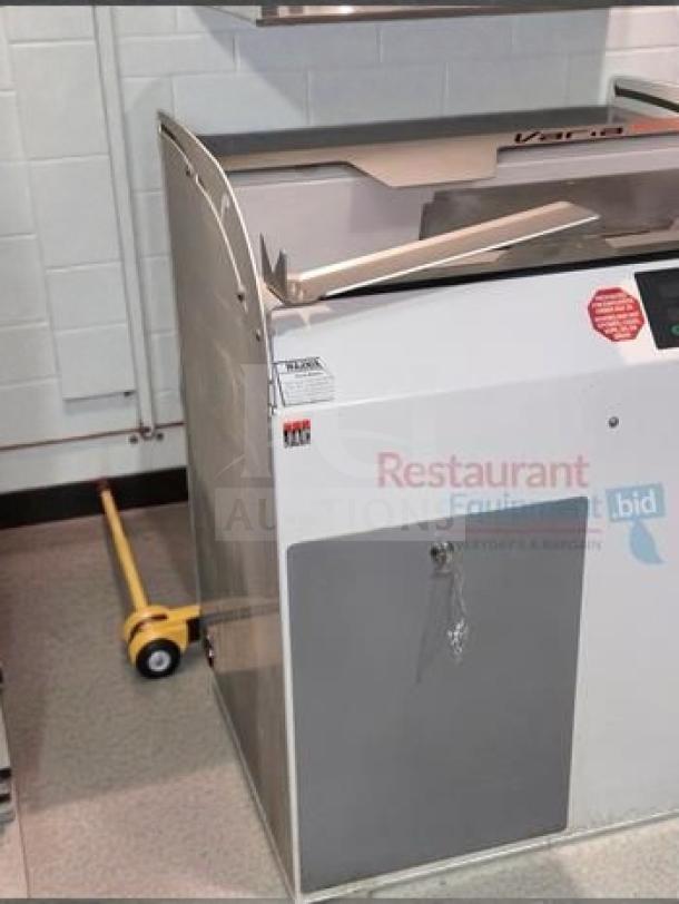JAC VPL770 Varia Pro bread slicer in high-grade condition, adjustable thickness, 2020 model, fully operational.