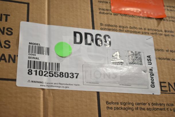 Label on Hoshizaki DD69 kegerator packaging, showing model number, serial number 8102558037, and warning notice.