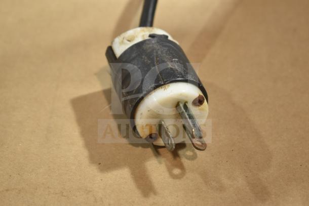 Mazza Luigi Super Jolly Auto espresso machine plug. No lid. Operates at 220-230V, 1 phase. Used condition, visible wear.