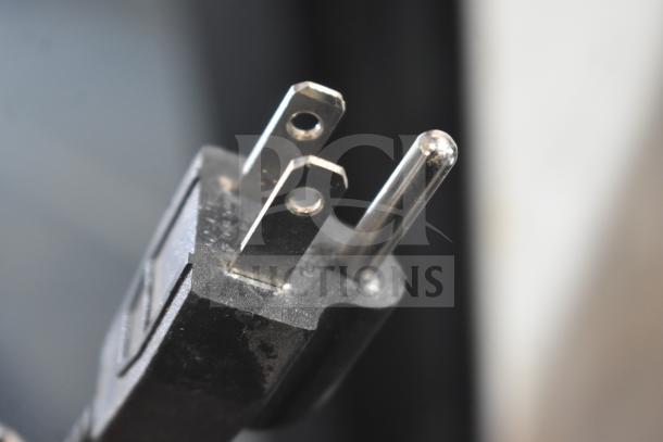 Power plug of SC08 Mini Cooler Merchandiser, 110/120 Volts, 1 Phase.