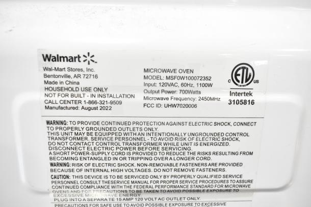 Hamilton Beach MSF0W100072352 countertop microwave oven, 120V, 1 phase, 1100W input, 700W output, made in China.