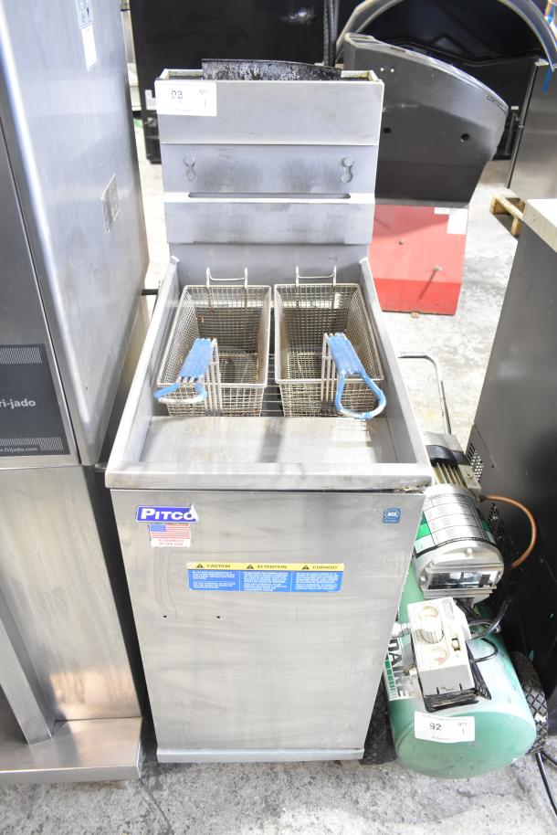 Pitco Frialator 35C commercial fryer, natural gas, 90,000 BTU, two frying baskets, stainless steel, label visible.