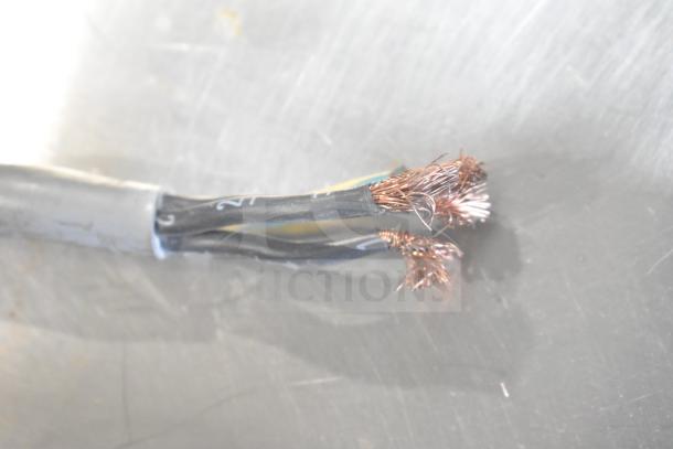 Close-up of exposed copper wires of the 2023 Desmon GBF-15+ETL Blast Chiller.