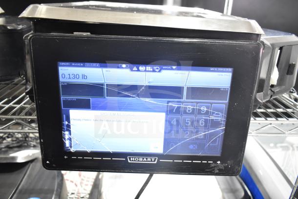 2017 Hobart HTi-7LH26 scale, screen damage, no power cord, tested working, 120/208-240V, 1 phase.
