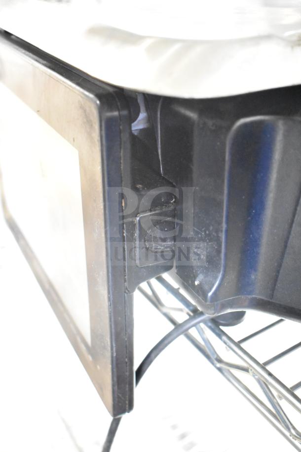 2016 Hobart HTi-7LH commercial scale, screen damage visible, tested working, 120/208-240V, 1 phase, countertop use.