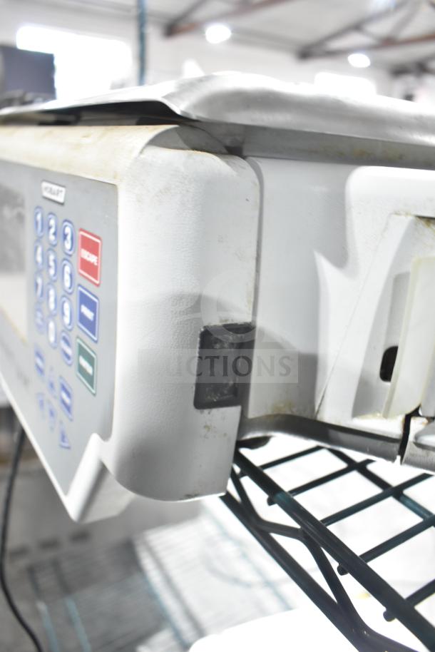 Hobart Quantum Commercial Countertop Food Portioning Scale, operational, 120V, 1 phase, visible keypad, tested and working.