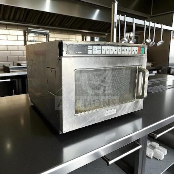 Panasonic NE-17723 commercial microwave oven, 1700W, immaculate condition. Features 3-stage cooking, 230V 1-phase. Fully operational.