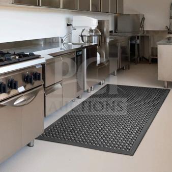 Kason Easimount strip curtain lot with anti-fatigue floor mat in high-grade condition, model 4021LA8080084, for walk-in coolers/freezers.