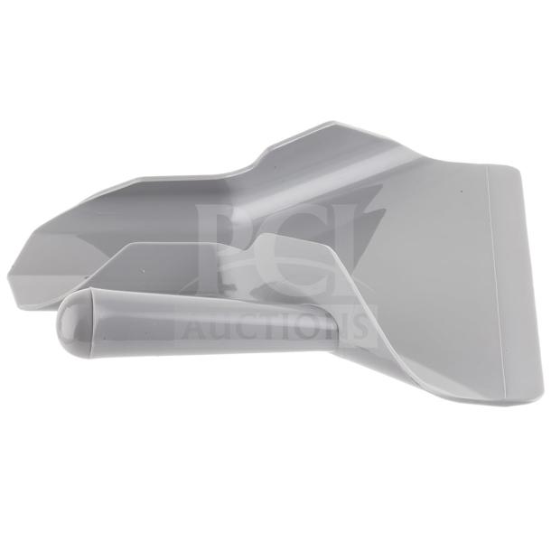Tablecraft PR8 commercial soft gray right-handed French fry scoop, new condition, polypropylene material, set of 6.