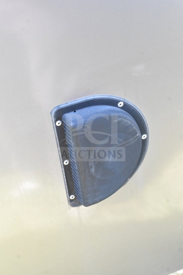 2021 Diamond Cargo beverage trailer vent detail, 8.5'x24', in good condition, VIN 53NBE2424M1089867.