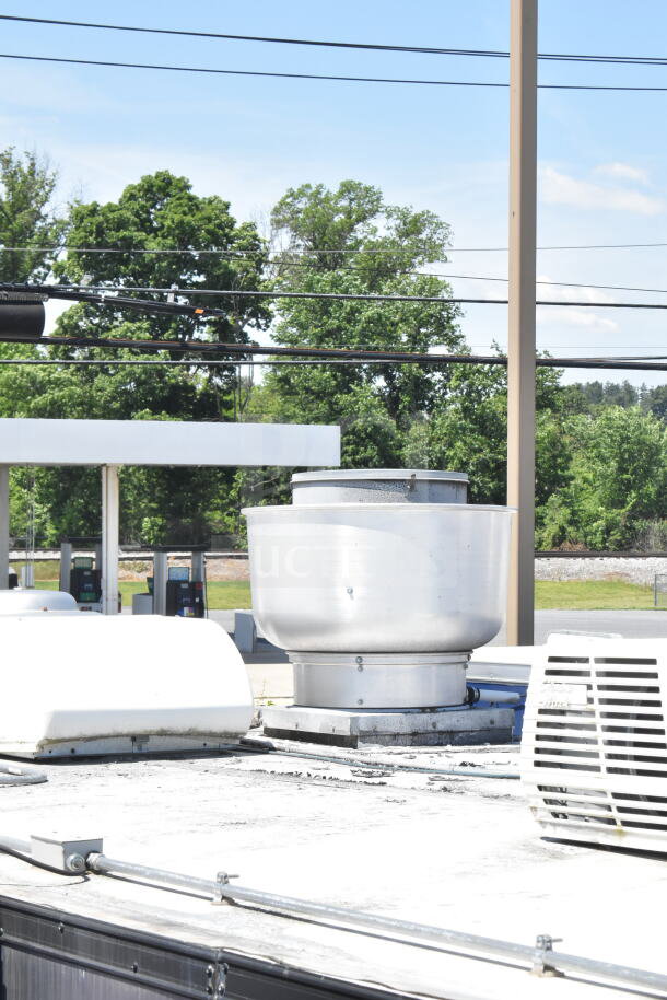 2020 LGS TX 8.5'x24' food trailer roof featuring CaptiveAire grease hood and visible vent.