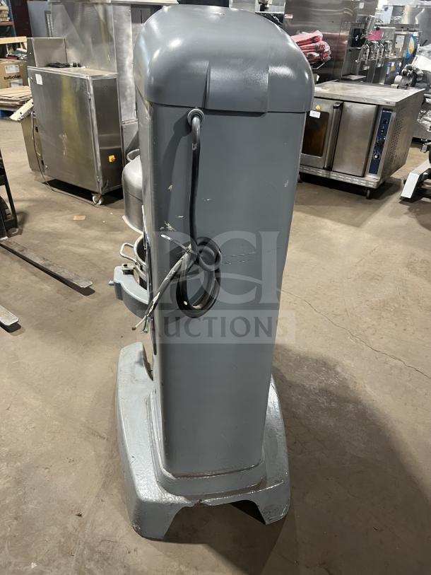 Hobart HL661 commercial blue bench planetary mixer with stainless bowl guard and mixing bowl, model HL661, 200-240V 1 phase.