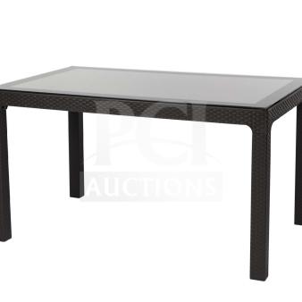 Brand new Rainbow ArizonaMasa dark brown rattan table. Heavy-duty, polypropylene, 80x140cm. Model: Arizona Masa.