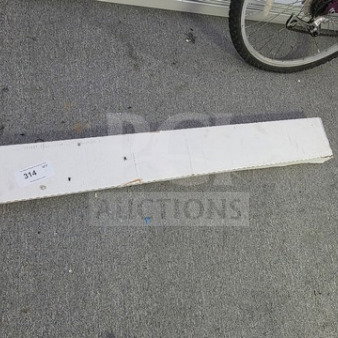 Boxed CLX Table Rock Oak flooring, 5mm with pad, showing label "314." Box appears slightly worn.
