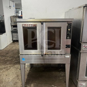 BLODGETT BDO-100-G-ES Convection Oven, stainless steel, dual glass doors, commercial kitchen model, well-used condition.