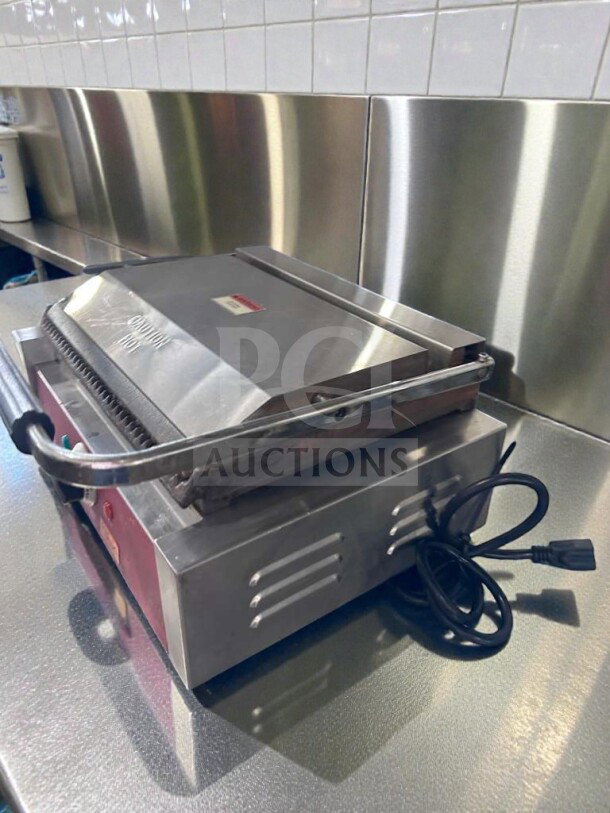 Adcraft Countertop Panini Grill in excellent condition, stainless steel, UL listed, model ADC-S-GRILL-0560, fully tested.