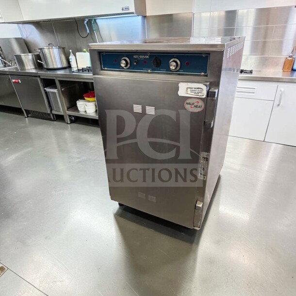 Alto-Shaam 1000-TH-II Cook & Hold Oven, stainless steel, classic controls, superior condition, 120V, fully tested.