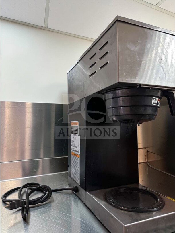 Bunn VPR commercial pourover coffee brewer with dual warmer plates, UL & NSF listed, fully tested, superior condition.
