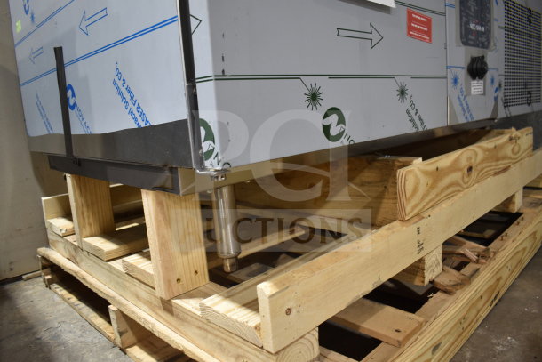 Brand new Alto Shaam QC3-20 quickchiller on a pallet, shows scratch and dent condition, with protective wrapping visible.