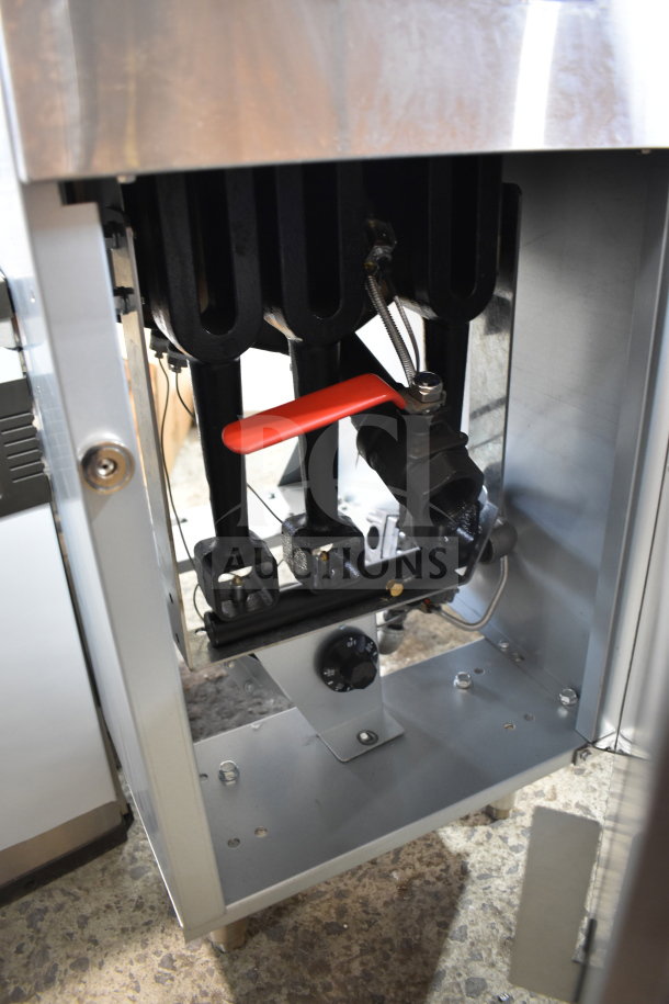 Alt text: MainStreet 541FF40L stainless steel floor fryer, 40 lb., 90,000 BTU, new with scratch and dent. Interior heating components visible.