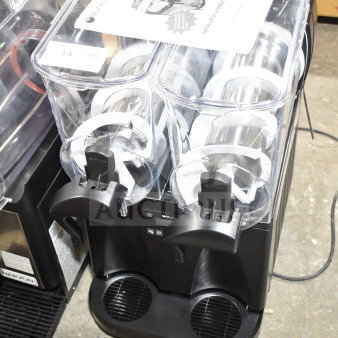 BRAND NEW 2025 Bunn Ultra NX Black Double 3 Gallon Slushy Machine, flat lids, 120V, 1 Phase, minor scratches.