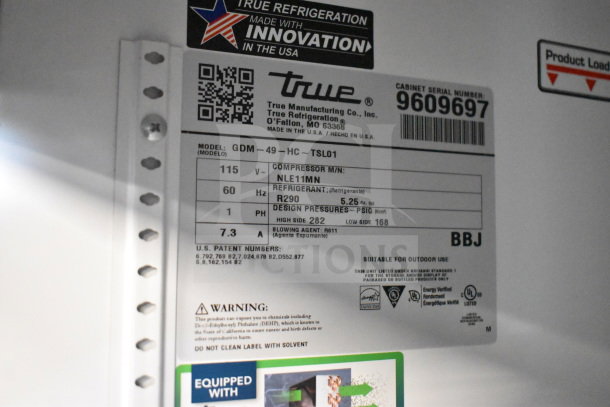 Label of 2019 True GDM-49-HC Cooler Merchandiser, model specs, 115V, 1 phase, tested and working, R290 refrigerant.
