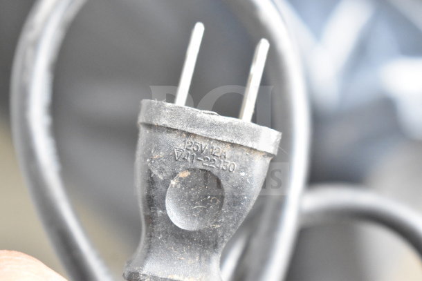 Bunn VPS Commercial Coffee Machine plug showing 125V, 12A markings, suited for a 120V, 1 Phase setup.