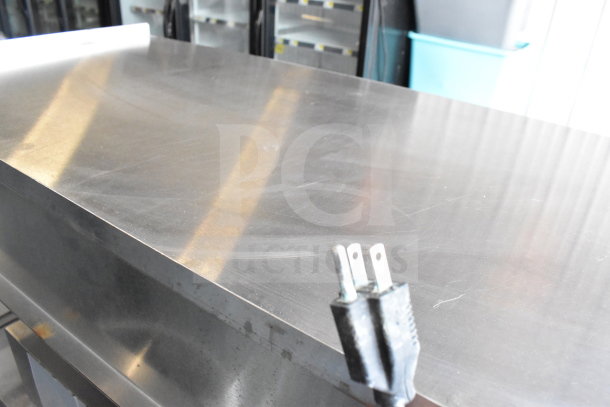 Hoshizaki DCM-270BAH-OS Commercial Cubelet Icemaker on stainless cabinet, 115-120V, 1 Phase, electrical plug shown.
