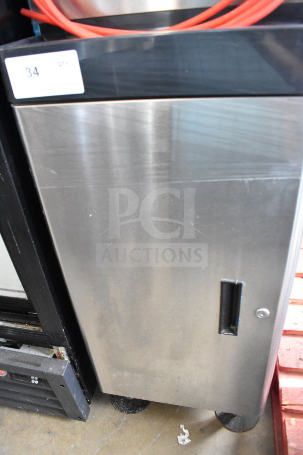 Hoshizaki DCM-270BAH-OS Cubelet Icemaker on cabinet, stainless steel, commercial grade, 115-120V, 1 phase, good condition.