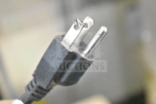 Damaged power plug close-up for Bunn G3 HD commercial coffee grinder, 120 volts, 1 phase.