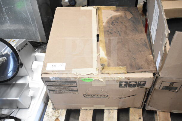 Hobart HTi food portioning scale in box. Side screen panel buttons missing. Tested, working. 120/208-240V, 1 phase.