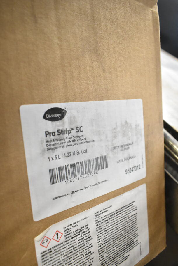 Diversey Pro Strip SC High Efficiency Floor Stripper, 5L, with label showing details and barcode, Made in Canada.