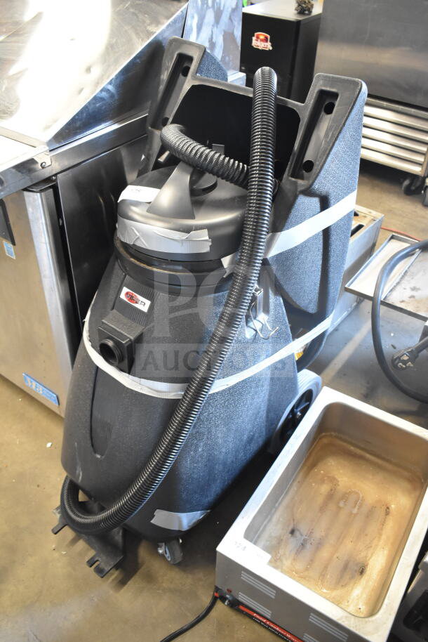 BRAND NEW Viper Shovelnose 18 Gallon Wet/Dry Vacuum, scratch and dent condition, includes squeegee and tool kit.