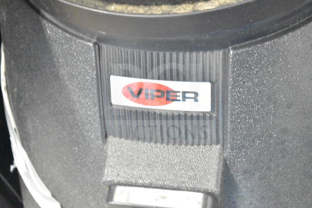 BRAND NEW Viper Shovelnose 18 Gallon Wet/Dry Vacuum with squeegee and tool kit. Scratch and dent condition.