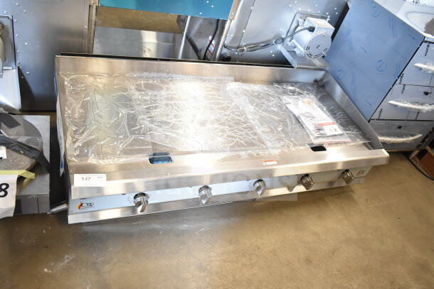 BRAND NEW Cooking Performance Group GT-CPG-60-N 60" gas griddle with thermostatic controls; 150,000 BTU; scratch and dent.