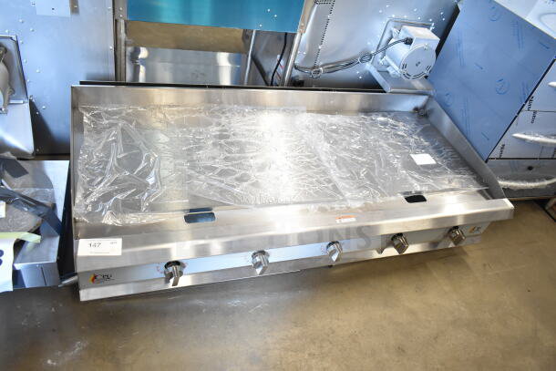 BRAND NEW Cooking Performance Group GT-CPG-60-NL 60" Natural Gas Griddle. Thermostatic controls, 150,000 BTU, pristine condition.