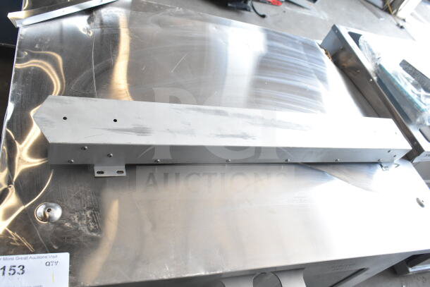 Brand new MainStreet 541FEC1C single deck electric convection oven, 208 volts, minor scratches seen, auction tag visible.